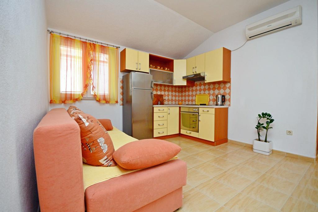 Pero Appartement Makarska